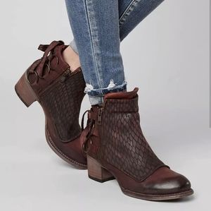 Freebird by Steven Cheri Leather Ankle Boot size 6